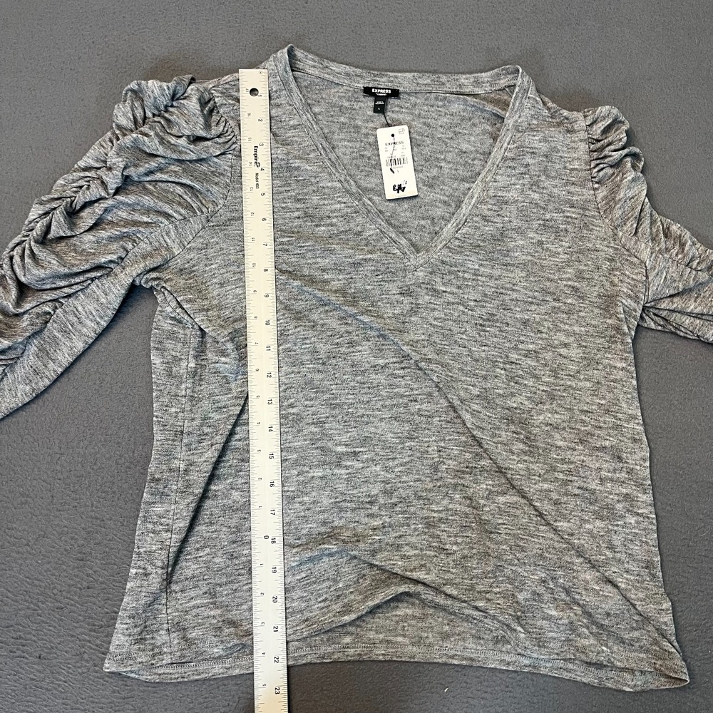 Express Skimming Womens Lg Lightweight Long Sleeve Knit V Neck Ruched Sleeve NWT - Picture 5 of 8